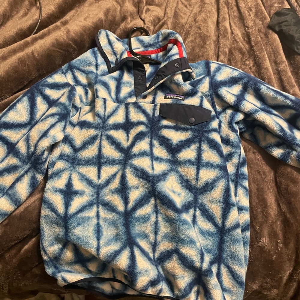 Patagonia sweatshirt